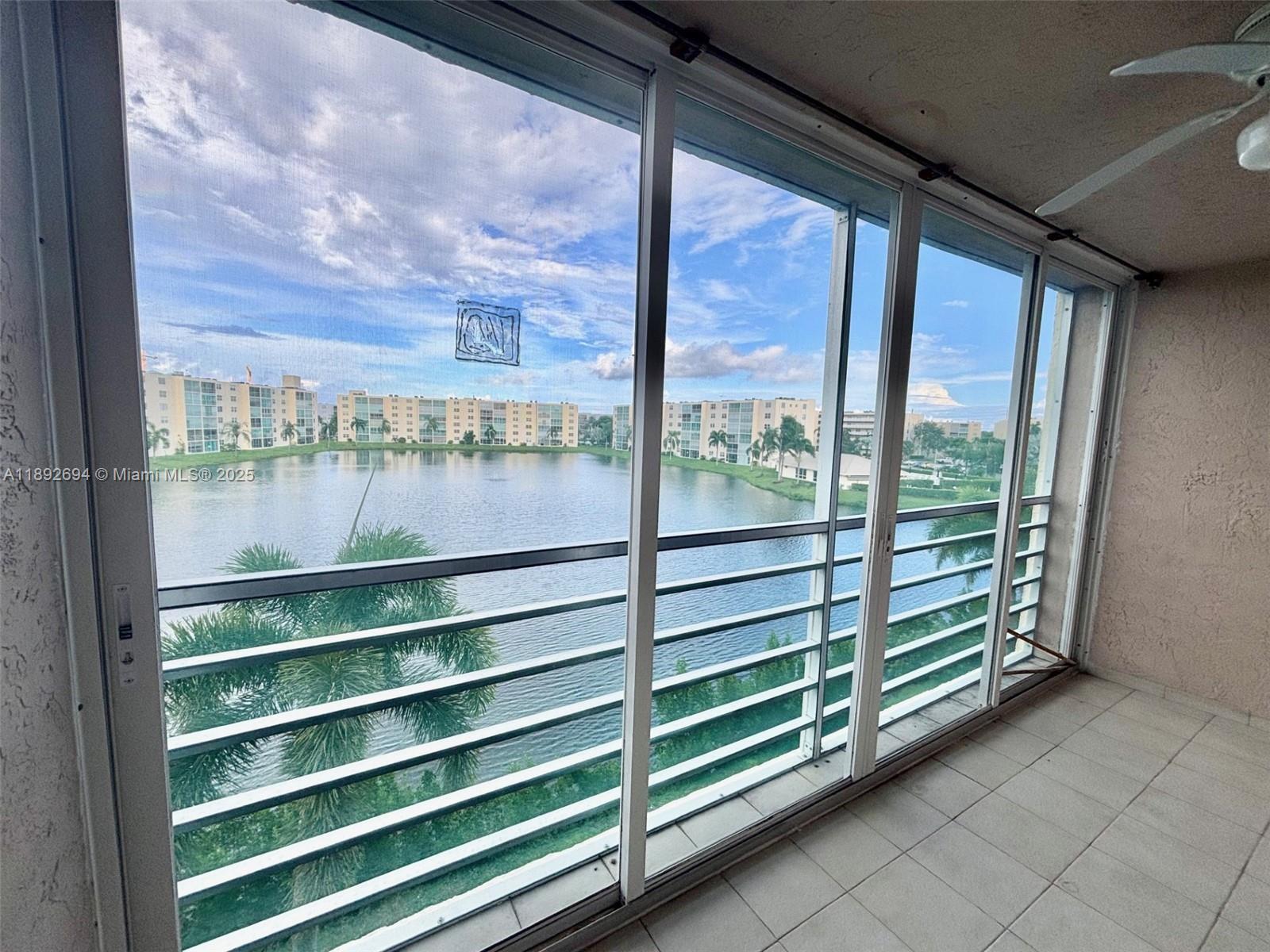 MEADOWBROOK LAKES VIEW CO - Residential