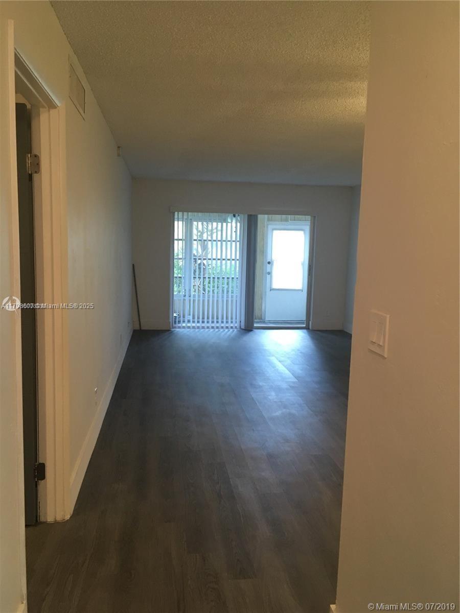 1801 Nw 75th Ave 108, Plantation, Miami-Dade County, Florida - 1 Bedrooms  
2 Bathrooms - 