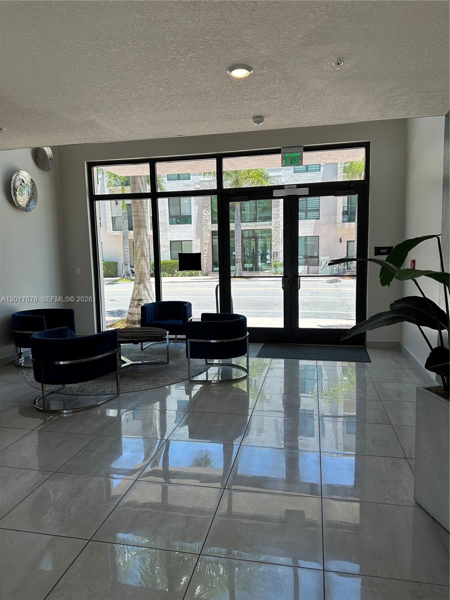 8201 NW 41st St D-203