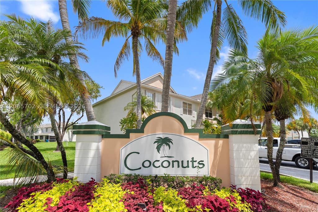 Photo of 38 Truman Dr, Weston, FL 33326 (MLS # A12065702)
