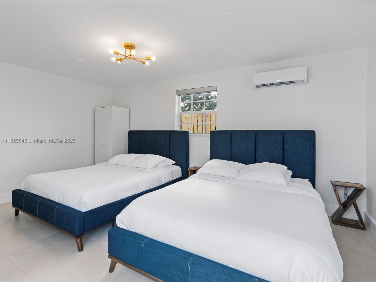 DRIFTWOOD PLAZA NO 3 - Residential