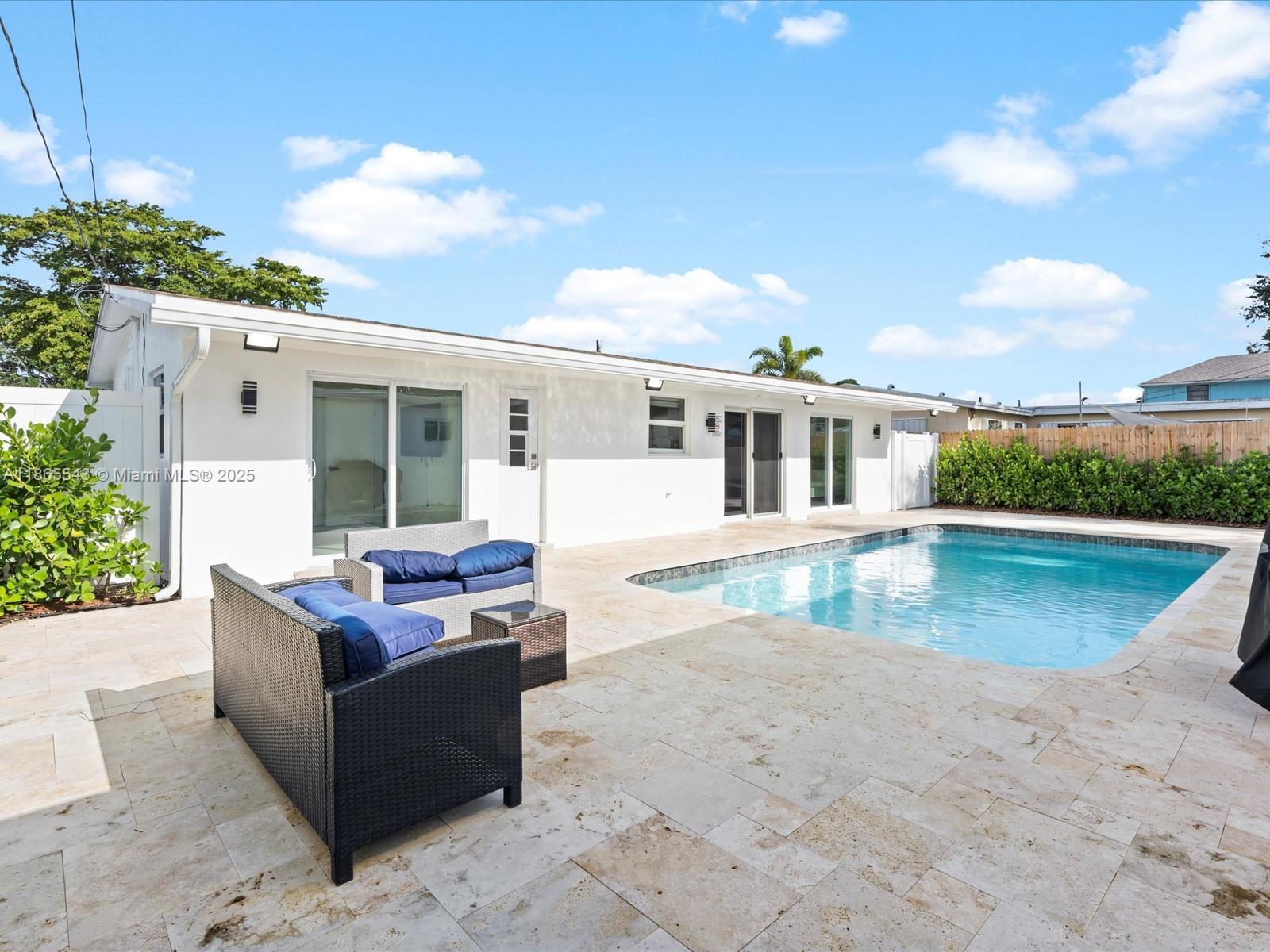 DRIFTWOOD PLAZA NO 3 - Residential