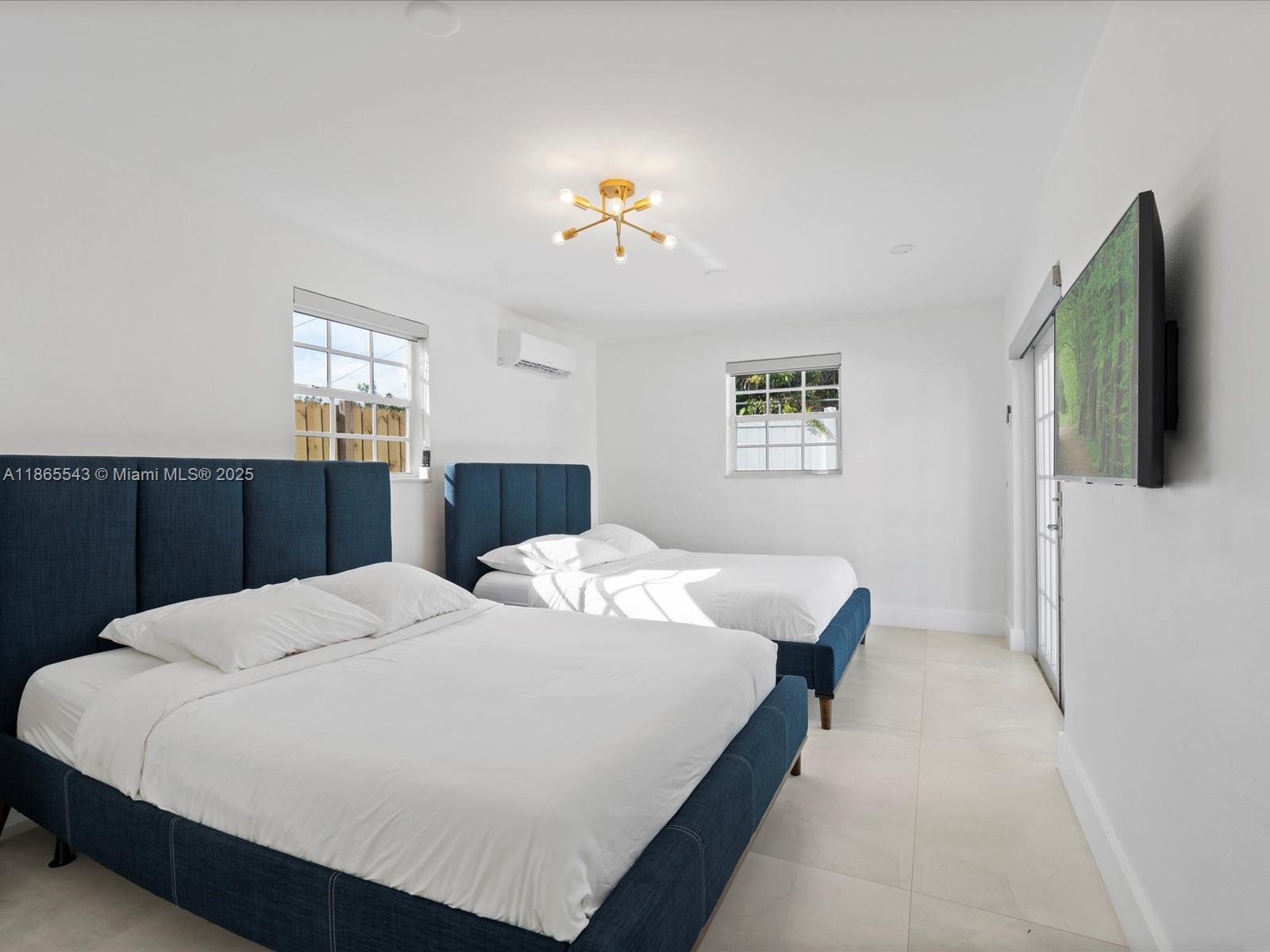 DRIFTWOOD PLAZA NO 3 - Residential