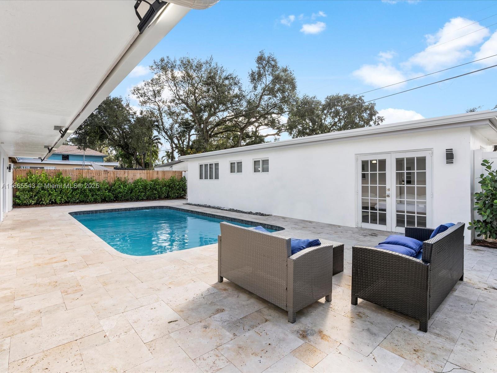 DRIFTWOOD PLAZA NO 3 - Residential