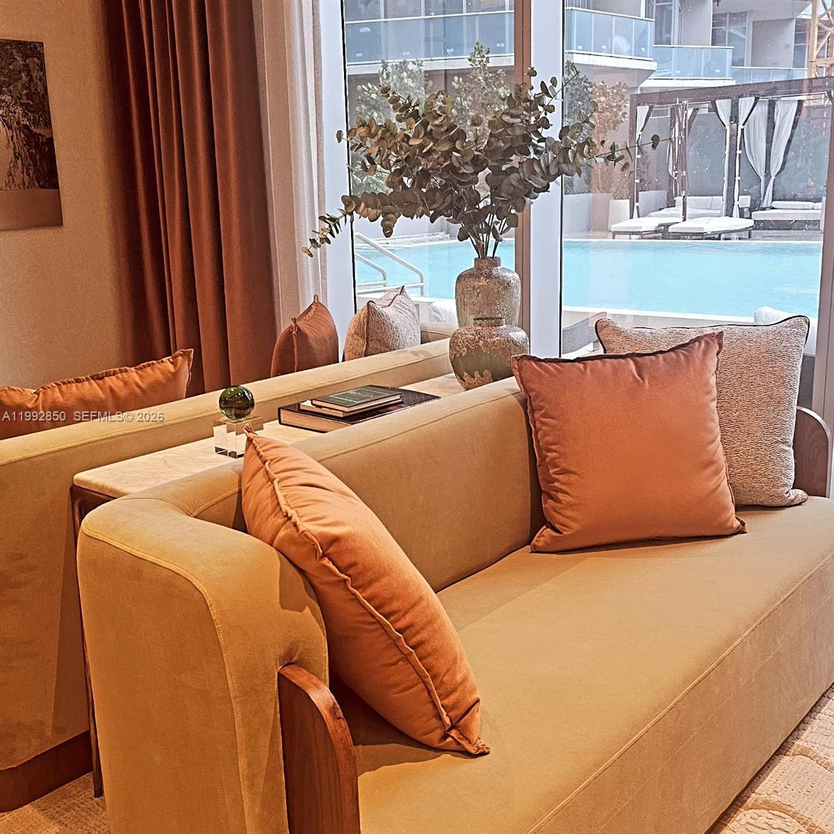 BRICKELL POINT - Residential