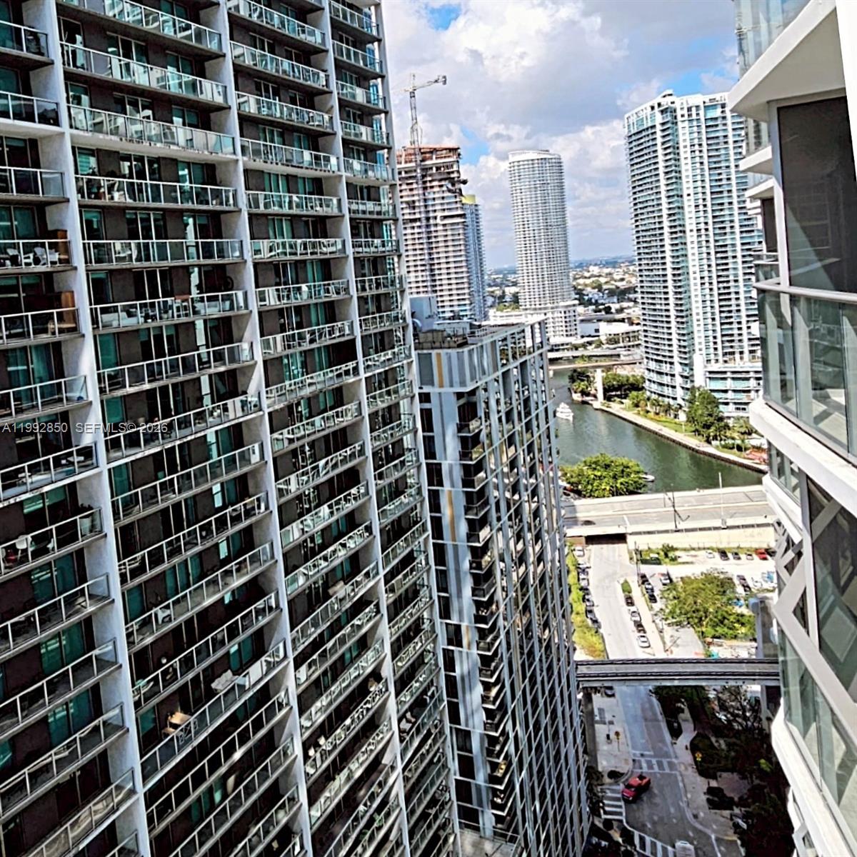 BRICKELL POINT - Residential