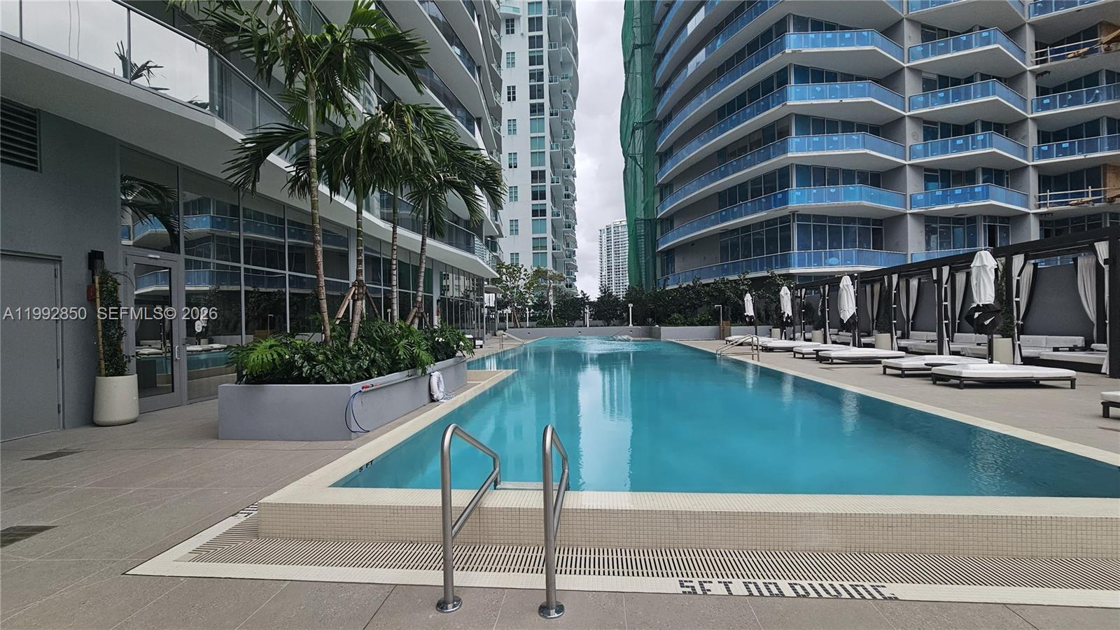 BRICKELL POINT - Residential