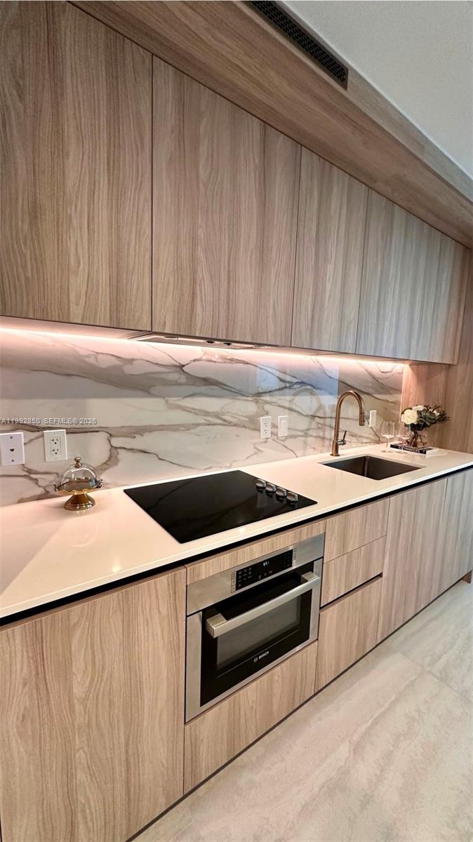 BRICKELL POINT - Residential