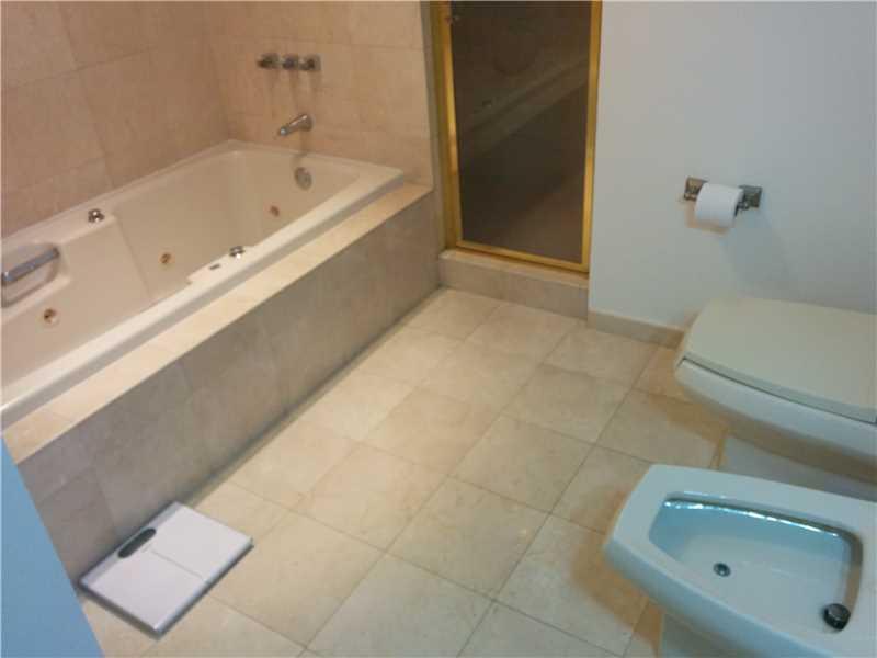 L'EXCELLENCE CONDO - Residential Lease