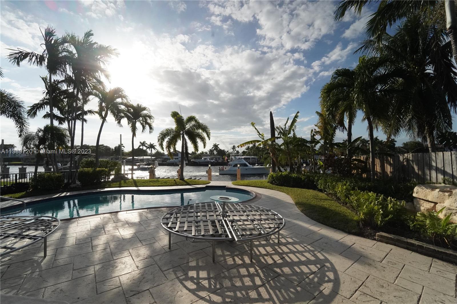 POMPANO BEACH PARK - Residential