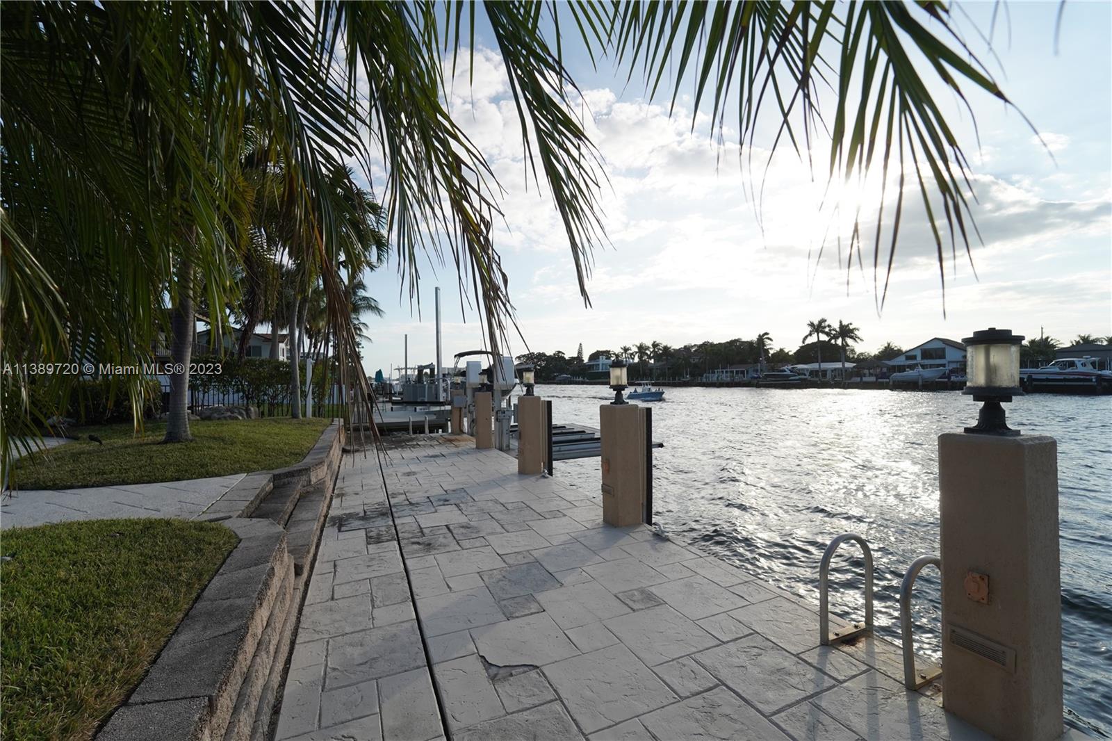 POMPANO BEACH PARK - Residential