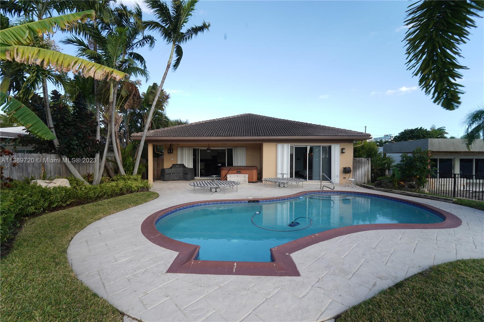 POMPANO BEACH PARK - Residential