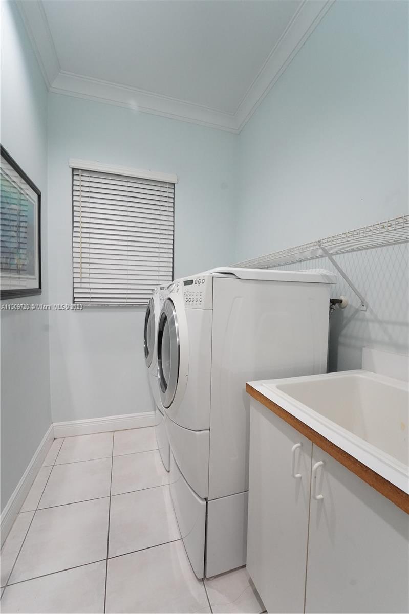 POMPANO BEACH PARK - Residential