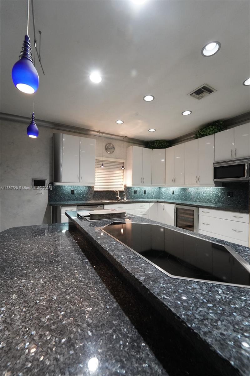 POMPANO BEACH PARK - Residential