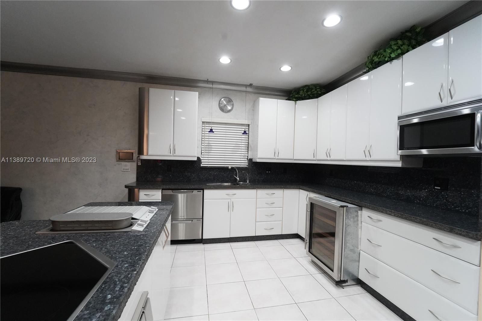 POMPANO BEACH PARK - Residential