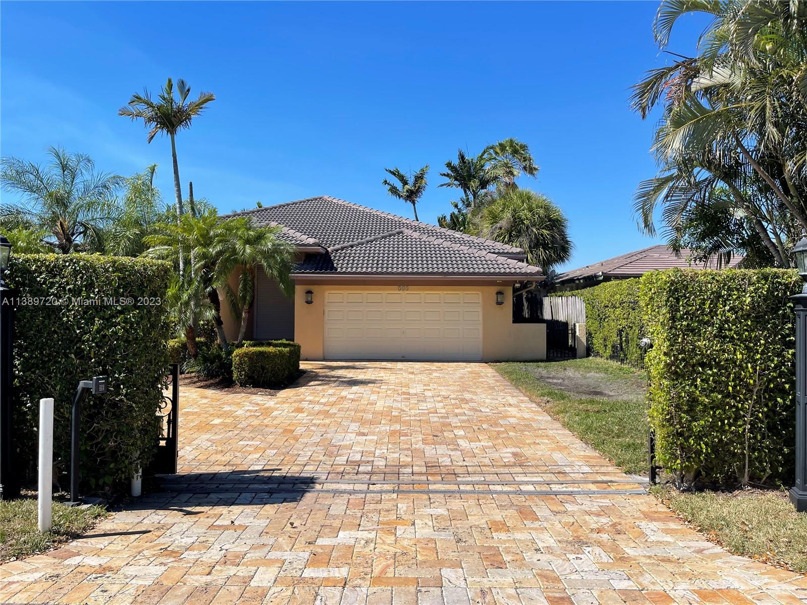 POMPANO BEACH PARK - Residential