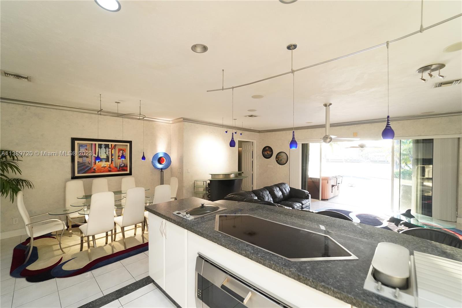 POMPANO BEACH PARK - Residential