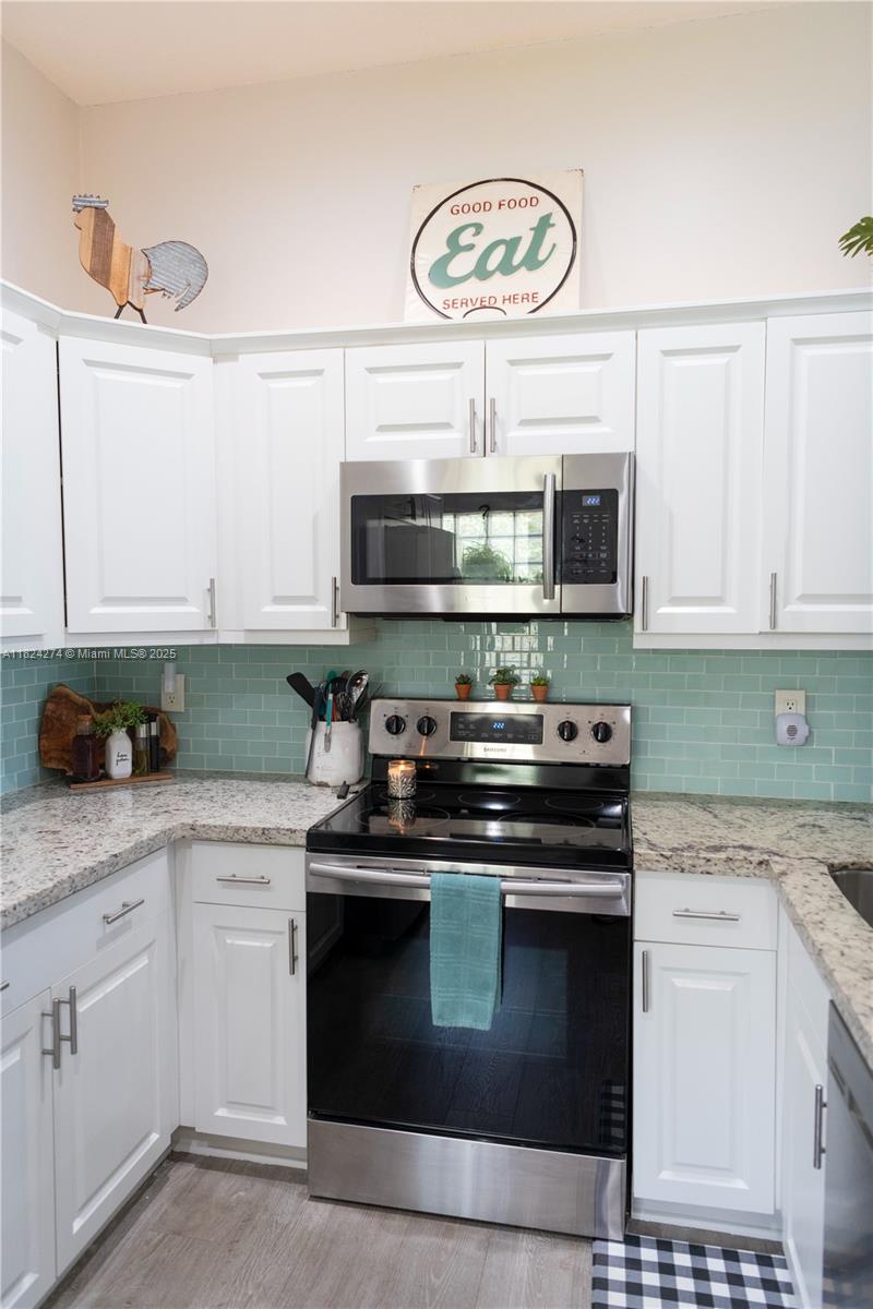 10631 NW 14th St 212