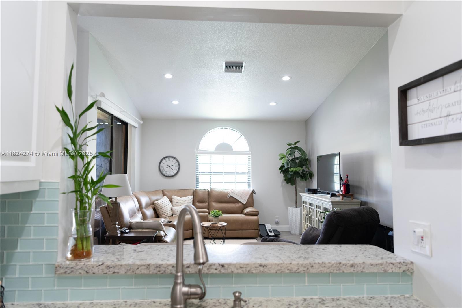 10631 NW 14th St 212