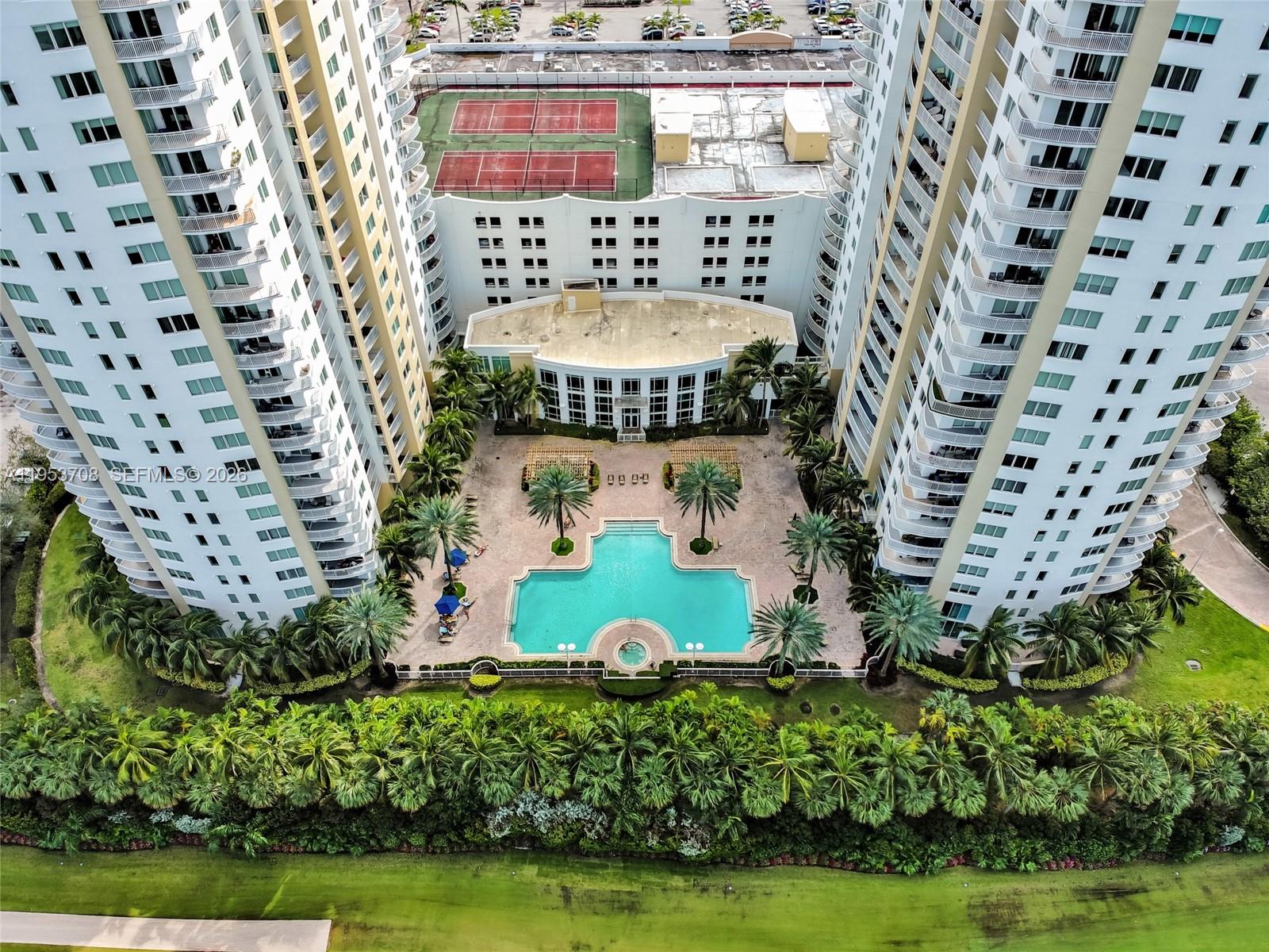 DUO CONDOMINIUM EAST - Residential