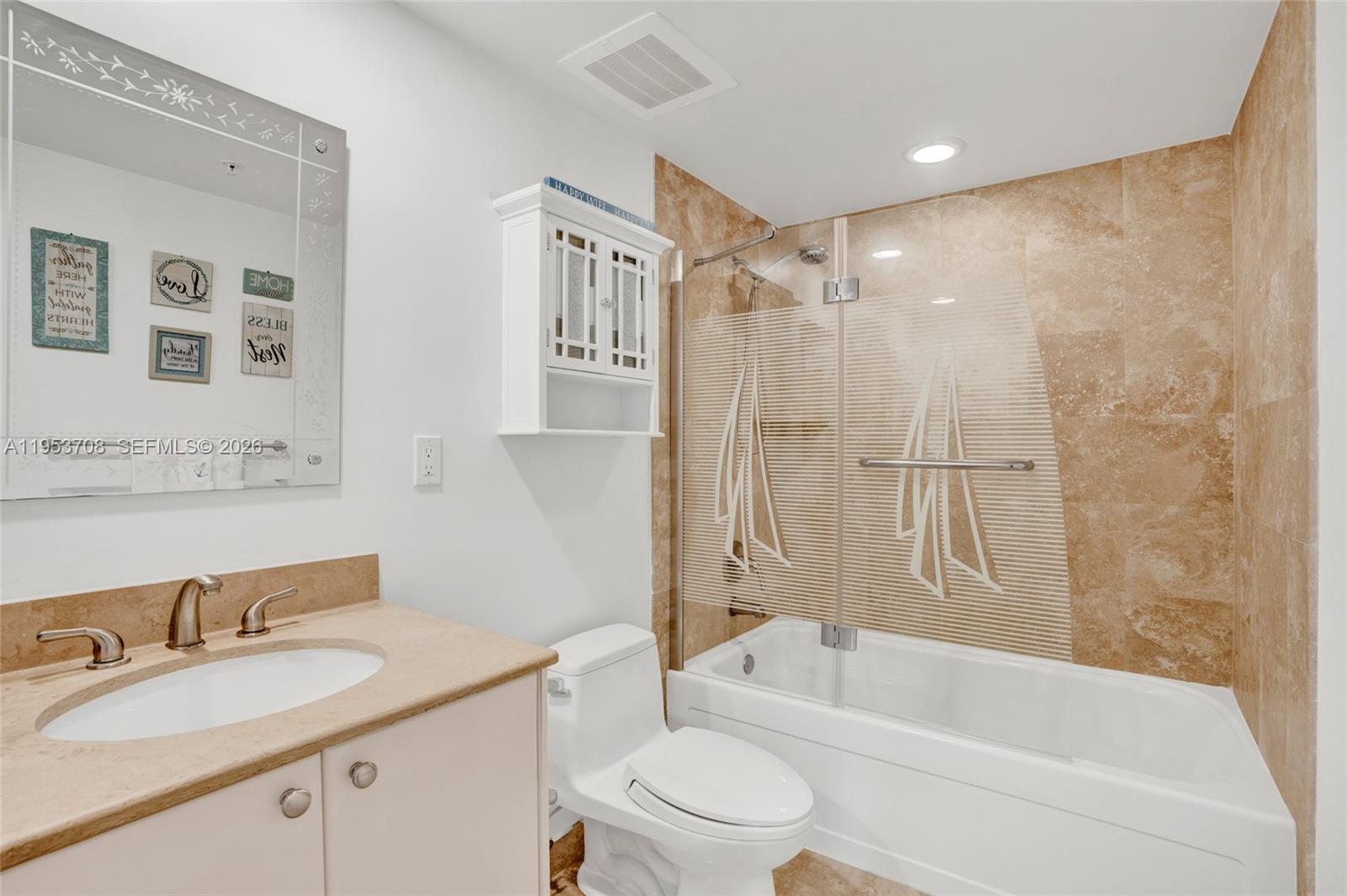 DUO CONDOMINIUM EAST - Residential