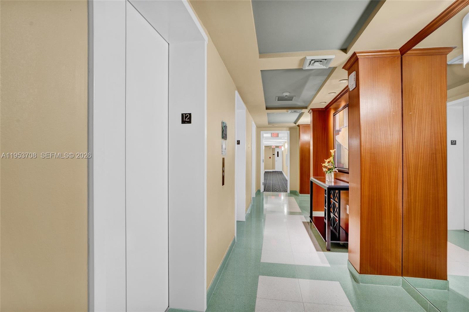 DUO CONDOMINIUM EAST - Residential