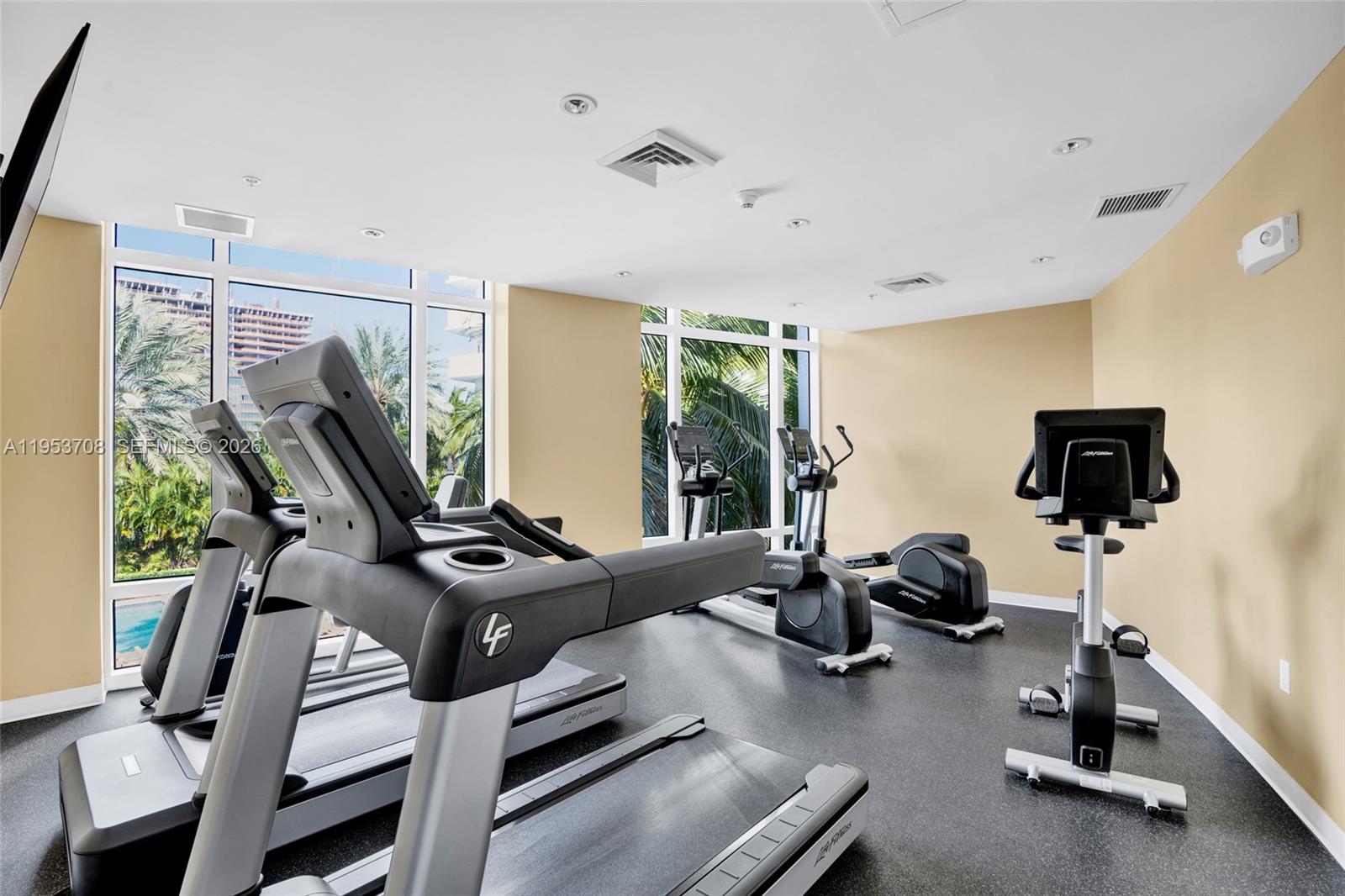 DUO CONDOMINIUM EAST - Residential