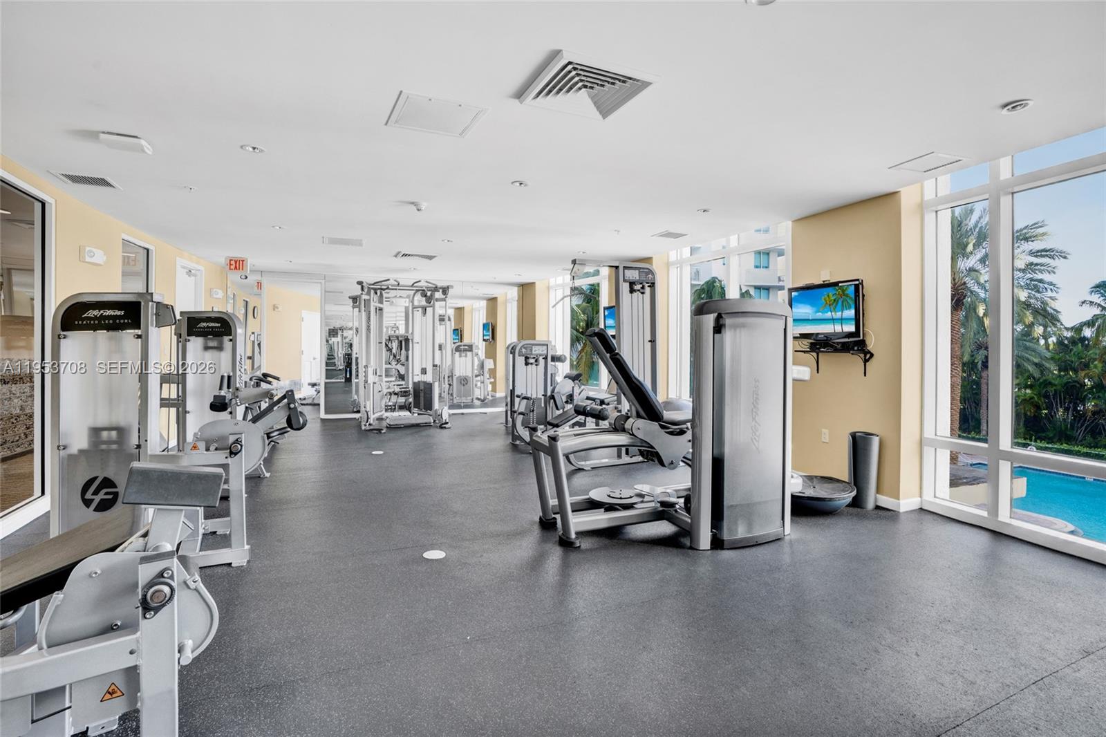 DUO CONDOMINIUM EAST - Residential