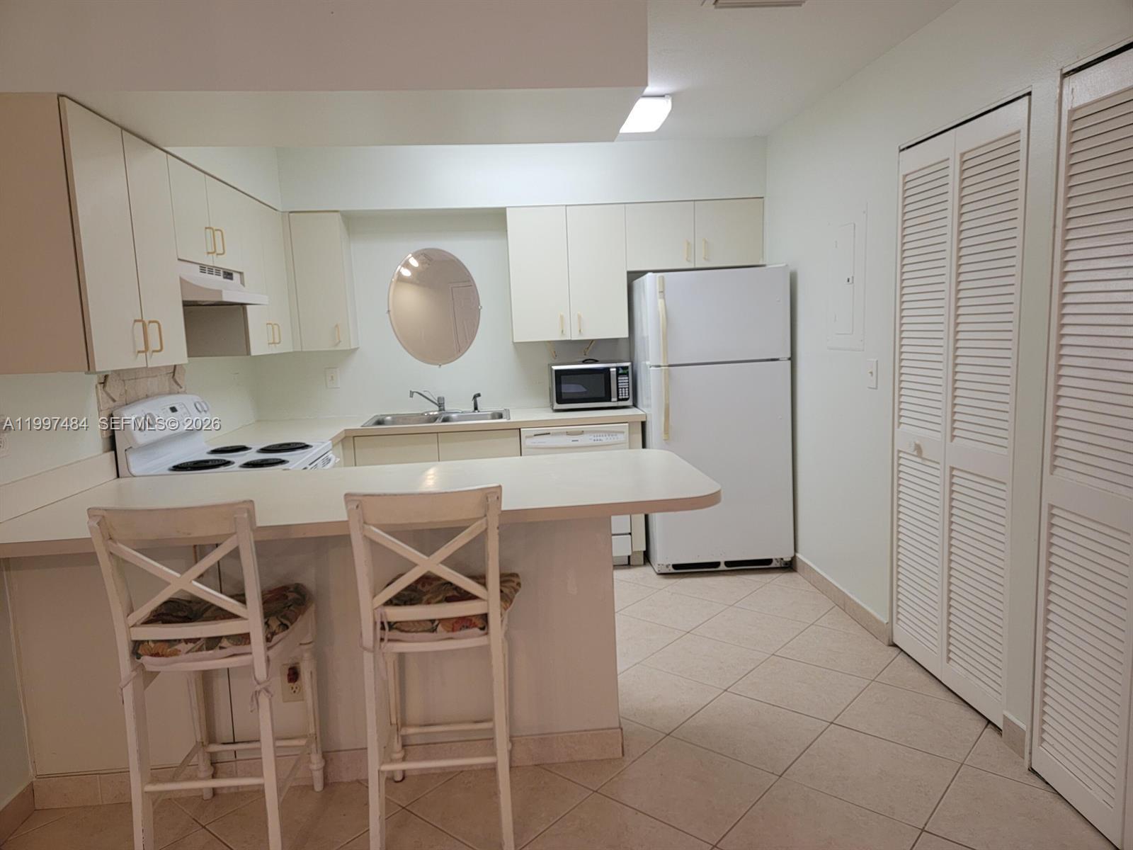 109 SE Village Dr 109