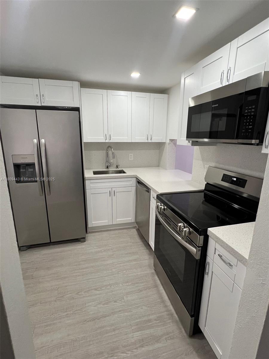 Rental Property at 301 Nw 177th St 105, Miami Gardens, Broward County, Florida - Bedrooms: 1 
Bathrooms: 1  - $1,800 MO.