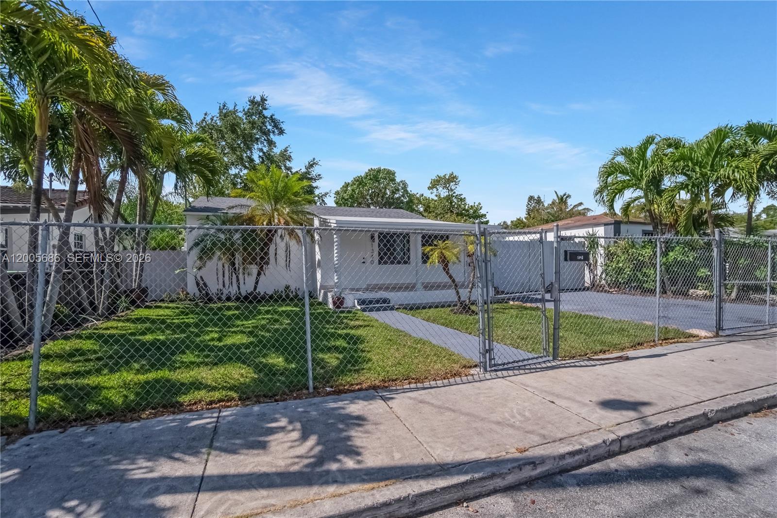 PALM PARK - Residential