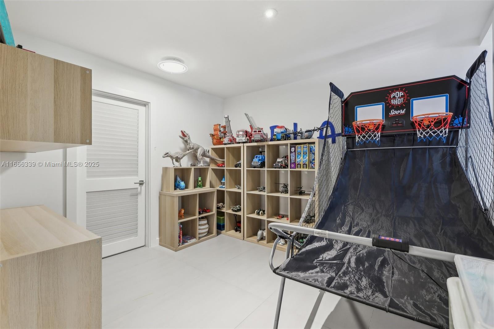 ENCHANTED LAKE SEC 3 - Residential