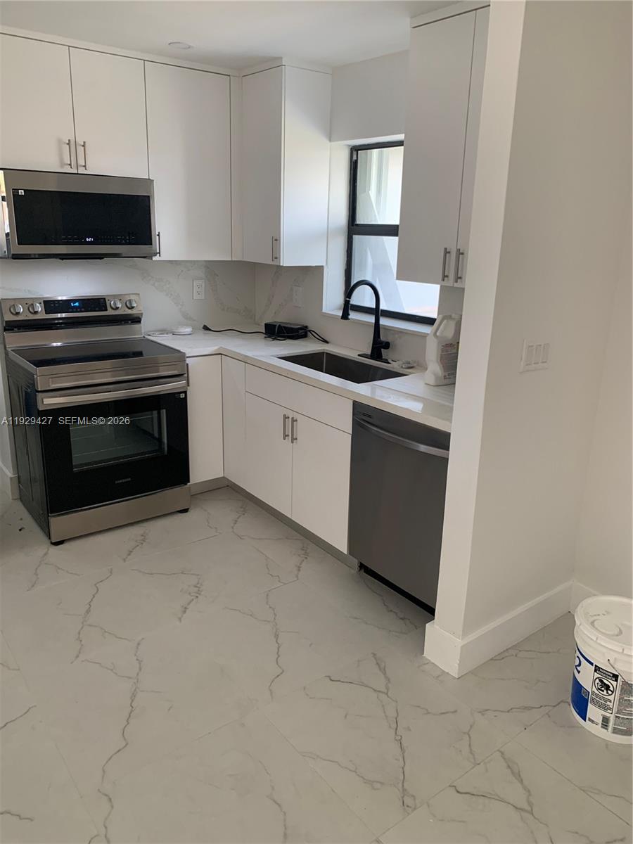 14301 SW 105th Ave 0