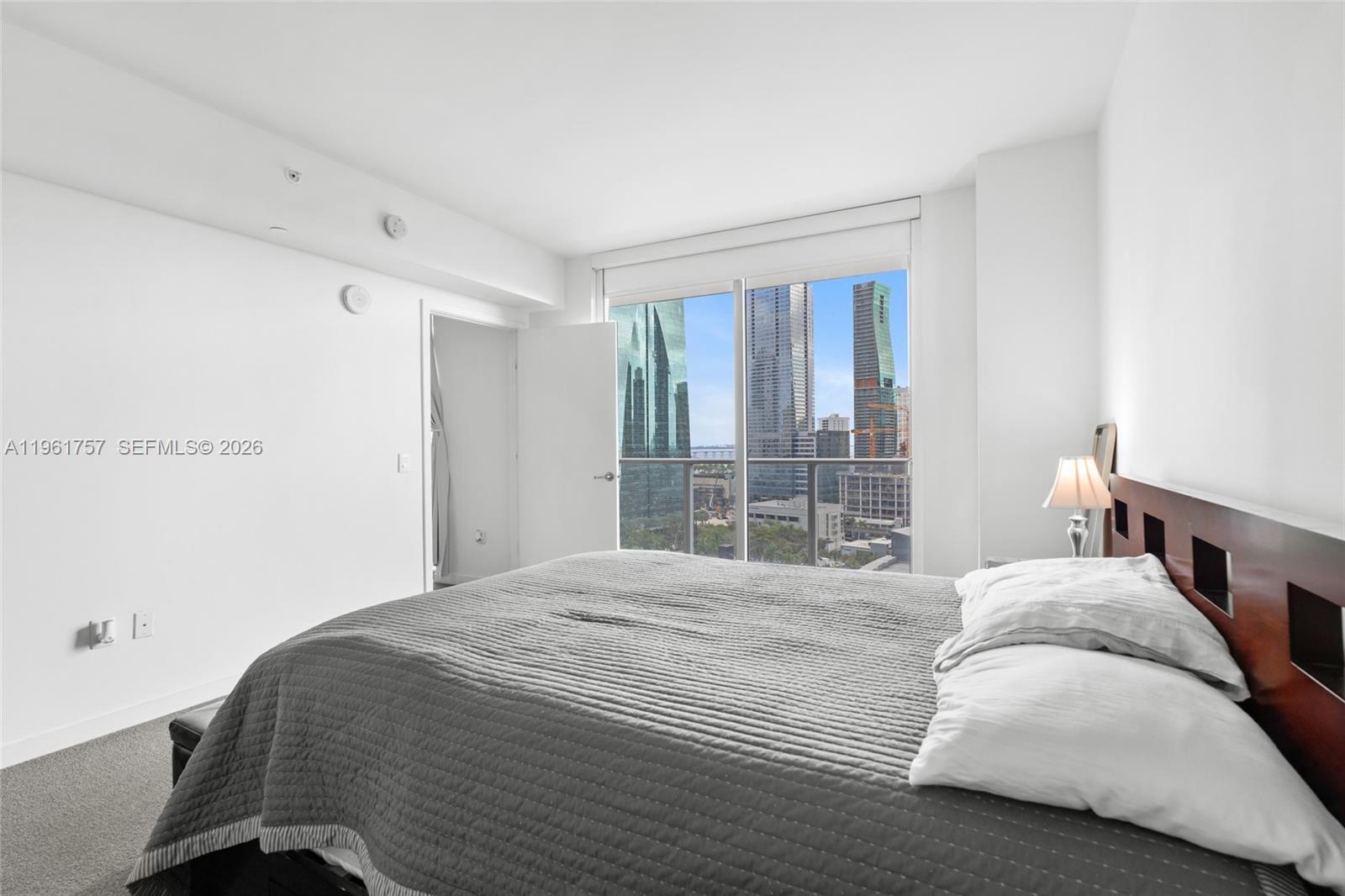 1100 MILLECENTO RESIDENCE - Residential