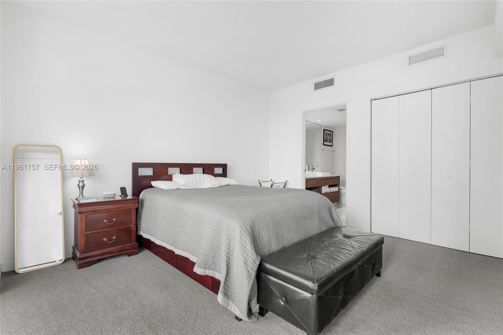 1100 MILLECENTO RESIDENCE - Residential