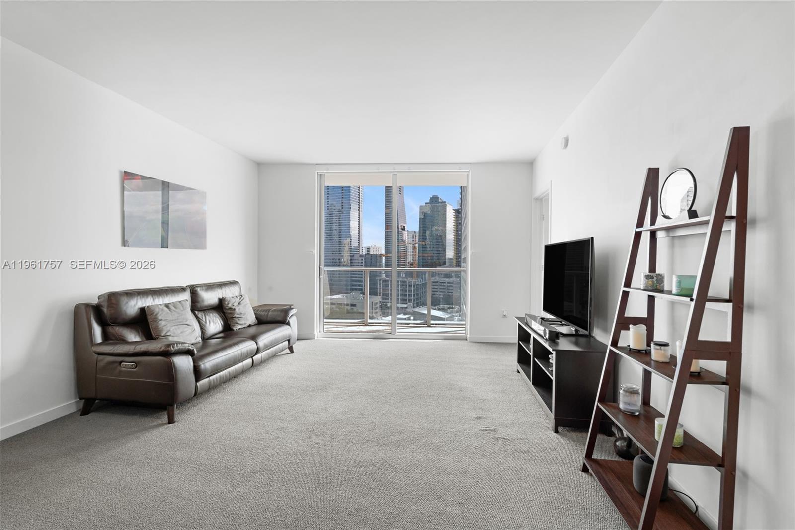 1100 MILLECENTO RESIDENCE - Residential