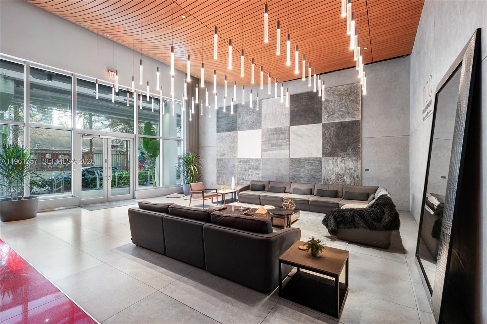 1100 MILLECENTO RESIDENCE - Residential