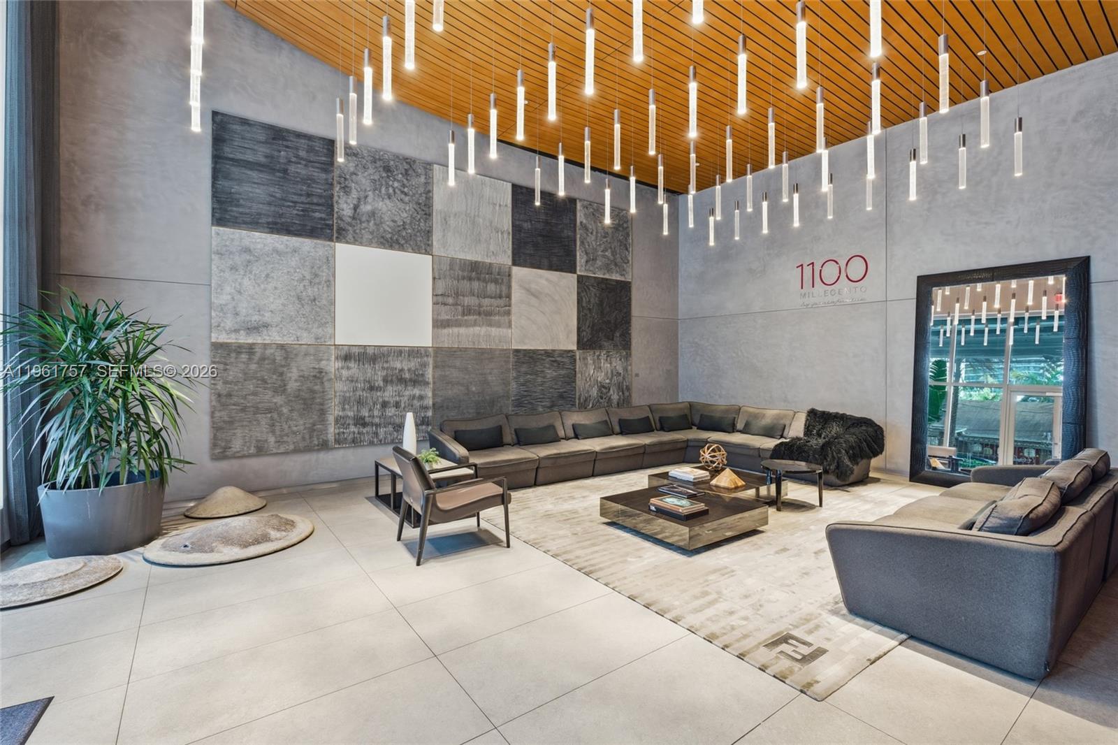 1100 MILLECENTO RESIDENCE - Residential