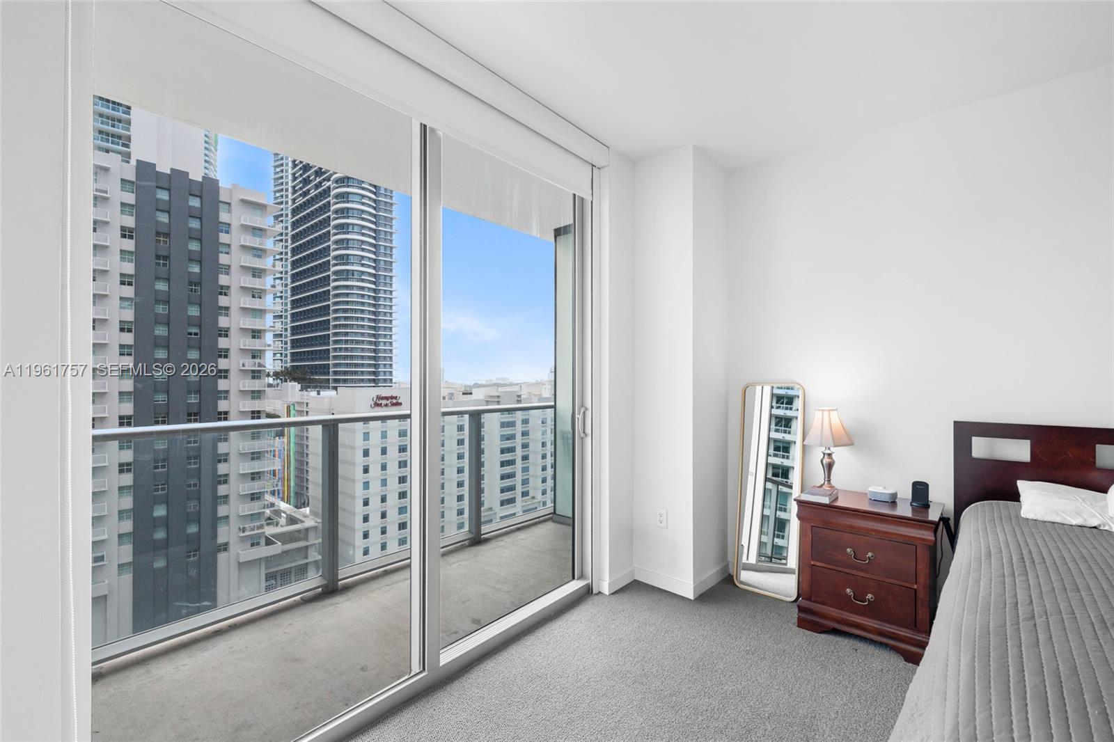 1100 MILLECENTO RESIDENCE - Residential