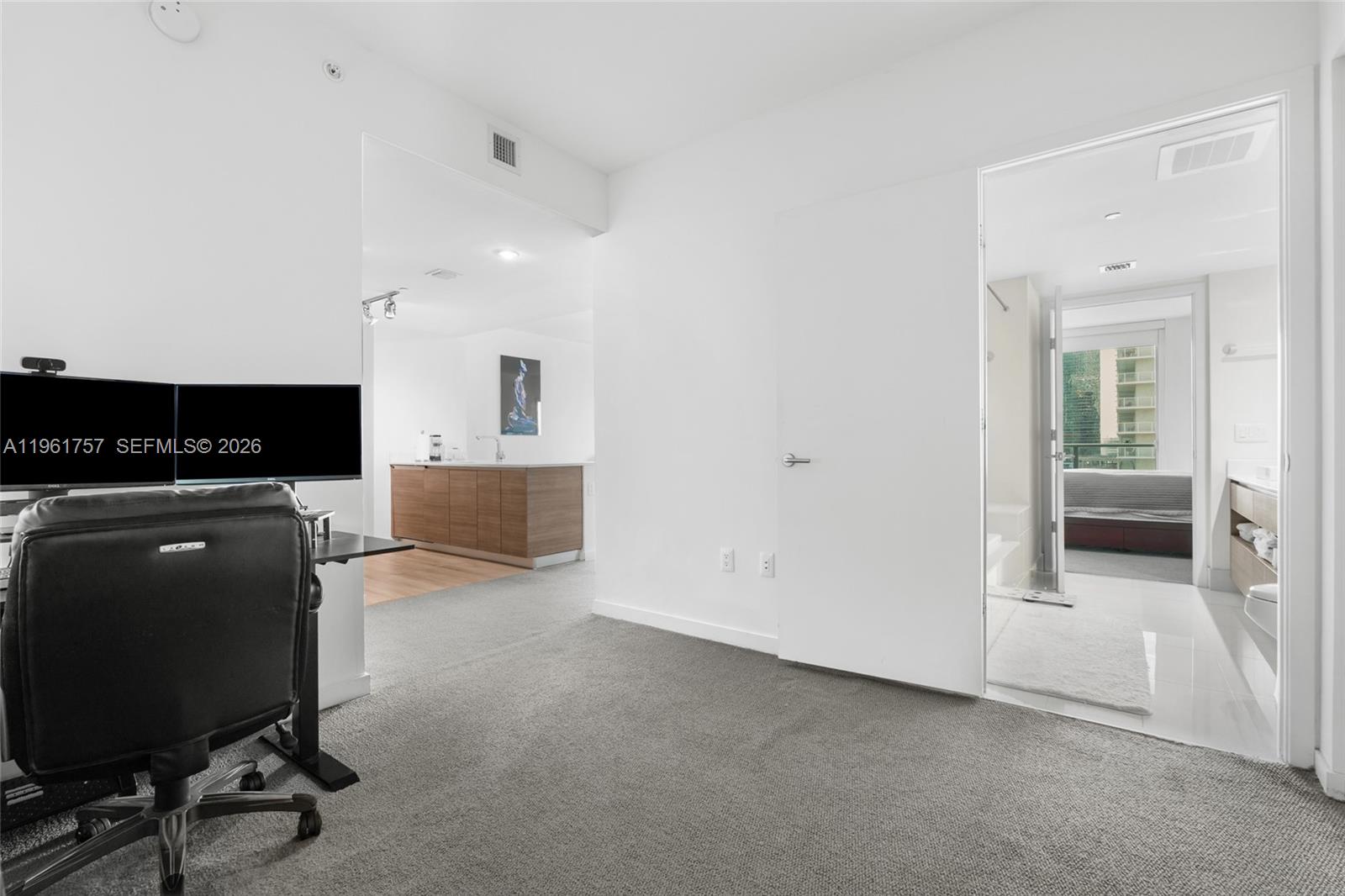 1100 MILLECENTO RESIDENCE - Residential