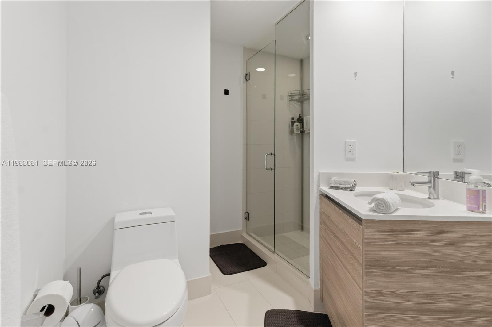 3401 MIDTOWN CONDO - Residential Lease