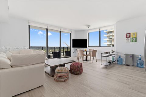 121 NE 34th St 2109 Miami FL 33137