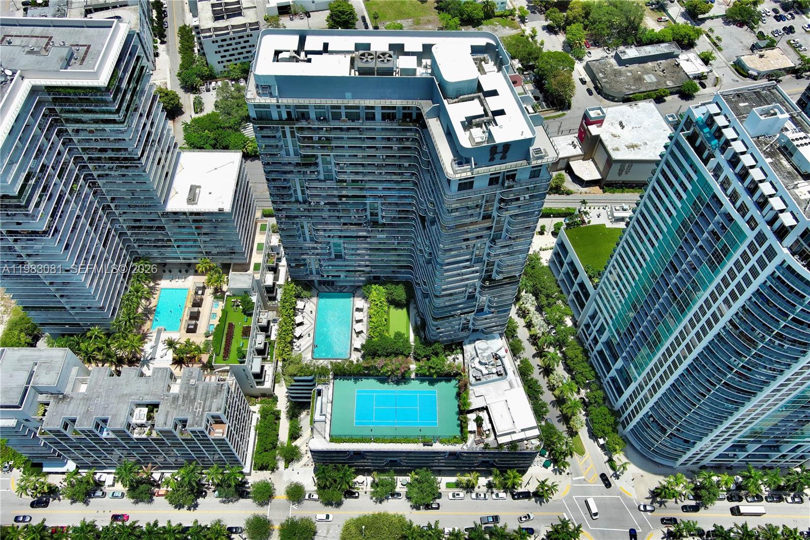 3401 MIDTOWN CONDO - Residential Lease