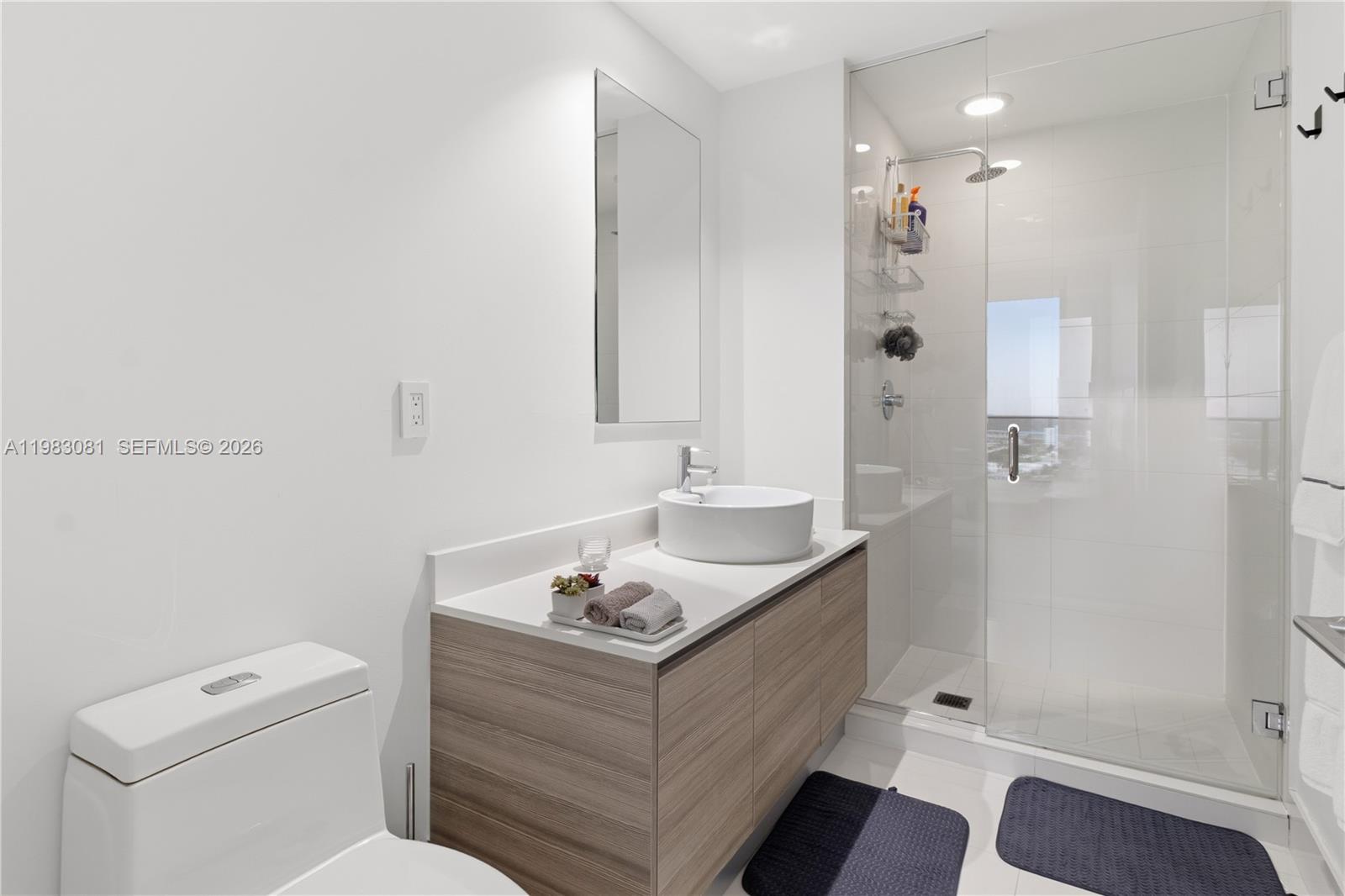 3401 MIDTOWN CONDO - Residential Lease