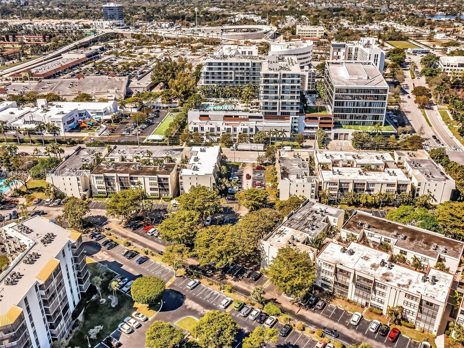 VILLA DORADA CONDO NO 2 - Residential