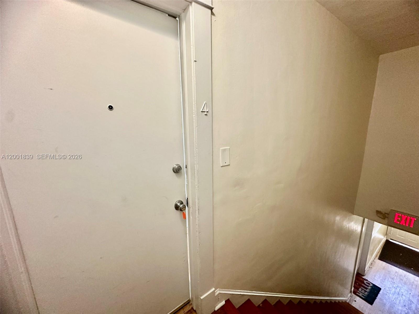 CORAL GABLES C C SEC 3 - Residential Lease