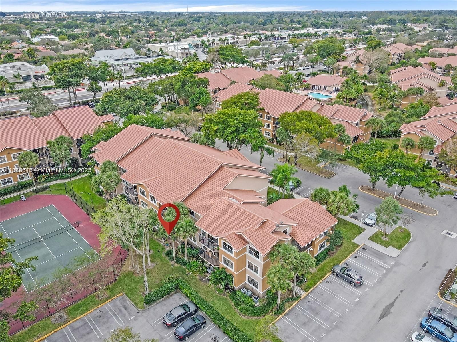 Spacious 2-bed/2-bath first-floor condo in the gated Edgewater community. This bright unit offers tile flooring throughout, updated kitchen with stainless steel appliances, in-unit washer/dryer, and an upgraded primary bath. Enjoy resort-style amenities including two pools, fitness center, tennis courts, playground, and BBQ area. Convenient Coral Springs location close to shopping, dining, parks, and major highways. Water/sewer included.
Brand new water-heater.