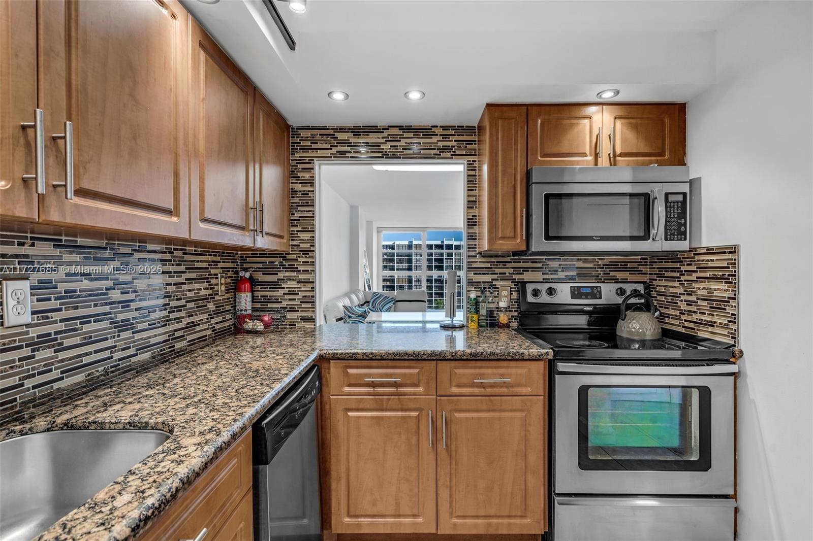 TOWERS OF OCEANVIEW EAST - Residential