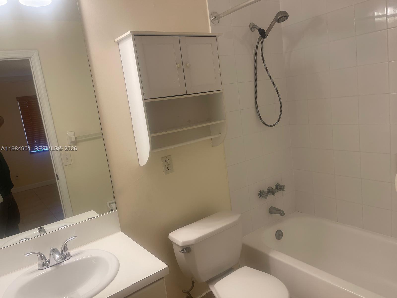 COURTYARDS AT KENDALL CON - Residential