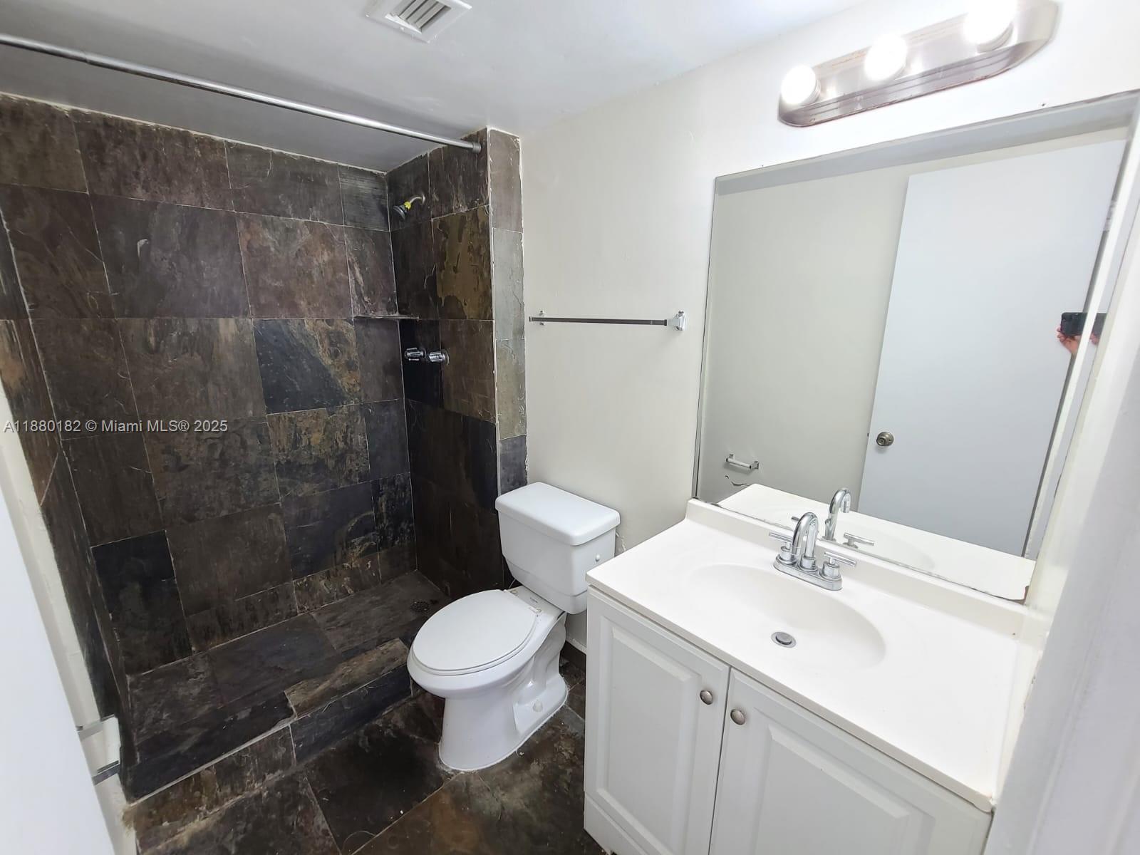 MONTECARLO CONDO - Residential